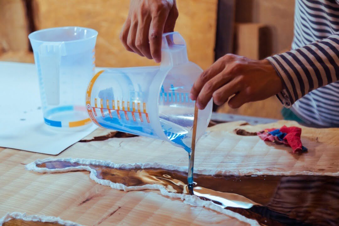 Travail artistique de la résine. Vwebconcept